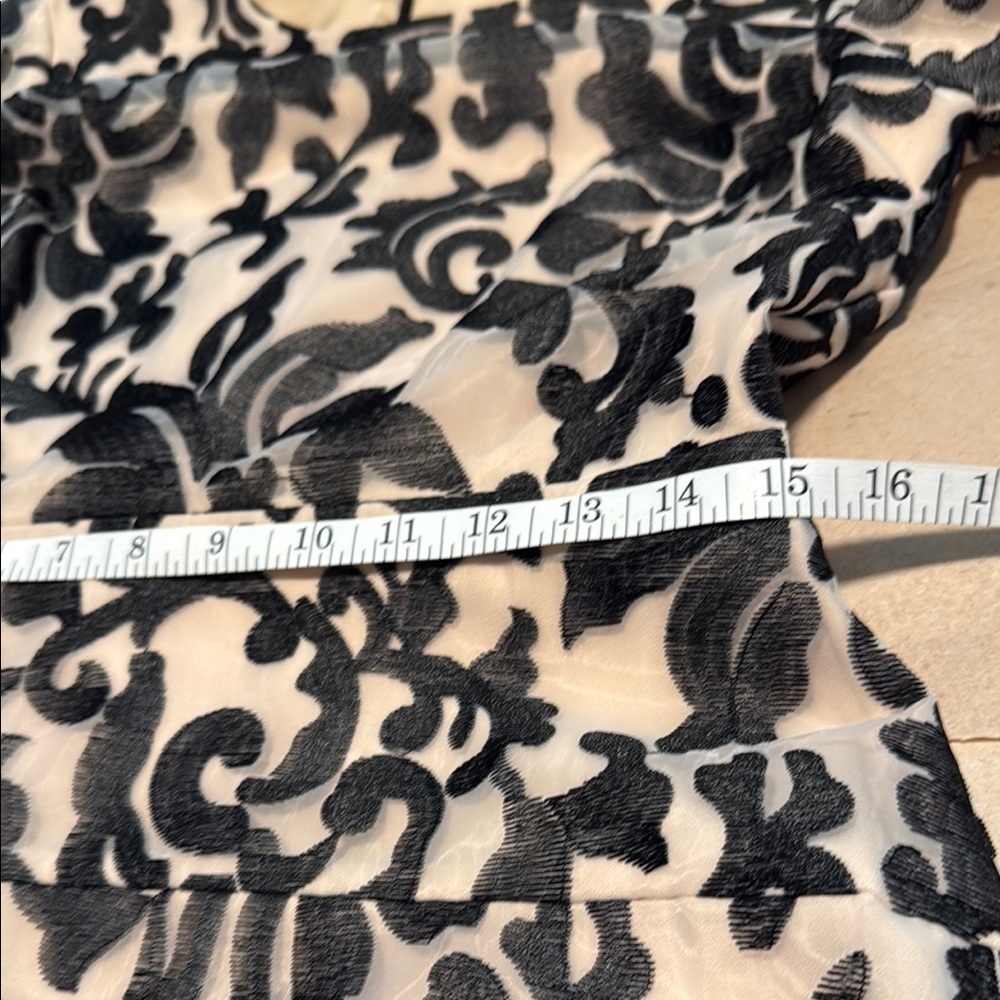 Tahari Arthur S. Levine Black and Cream Mini Cocktail Dress 8 - Picture 13 of 15